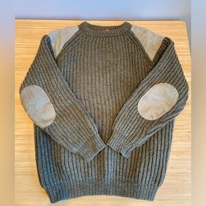 Vintage Highland Chunky Hand-Fashioned Wool Men’s Military Sweater with Patches